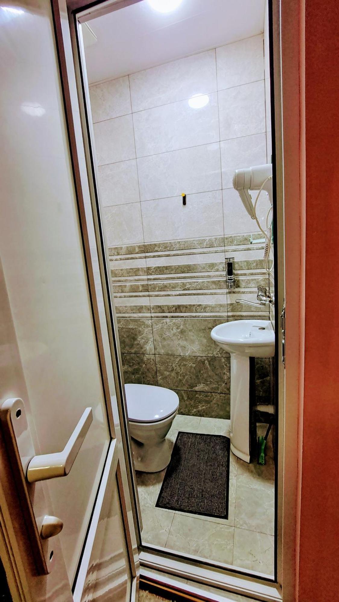 Apartment With A Nice Terrace In Old City Center Tiflis Exterior foto